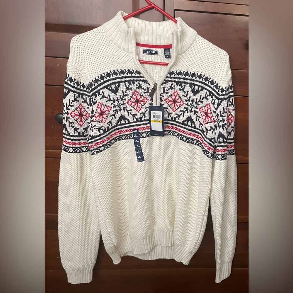 Men’s IZOD medium vanilla ice sweater!